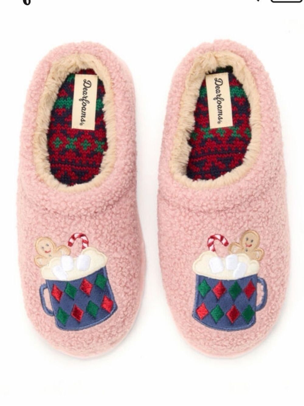 NWT Dearfoams Cozy Pink Slippers